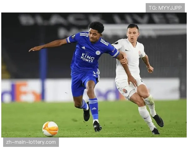 官方：朗斯中场福法纳因肌肉疲劳缺席合练，可能影响球队中场控制力